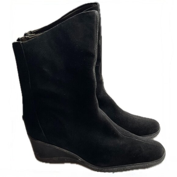 Aquatalia Black Suede Waterproof Black Suede Wedge Heels size 8 New with Box - Picture 1 of 11